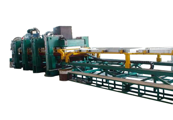 2+2非連續(xù)性聚氨酯設備